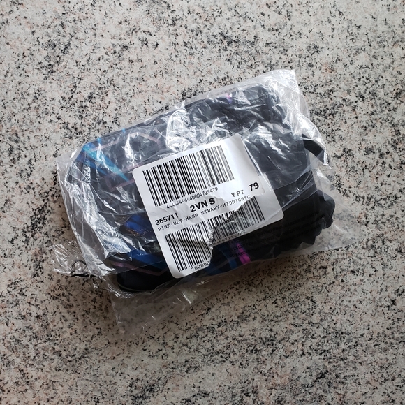 VS Ultimate Sport Bra - Picture 6 of 6